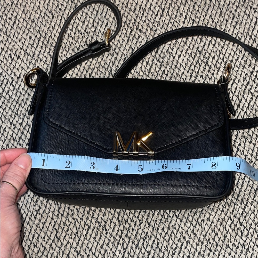 Michael Kors Elegant Black and Gold Crossbody - Picture 9 of 10